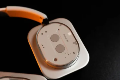 A medical device with a cable and two buttons.