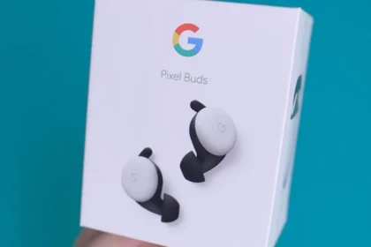 white apple earpods with box