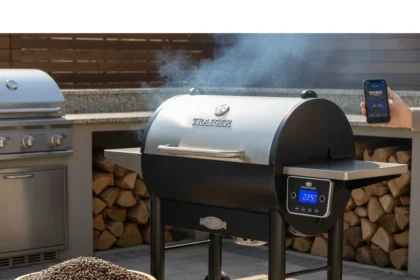 Traeger Woodridge Pro review: Effortless smoking at a mid-tier price